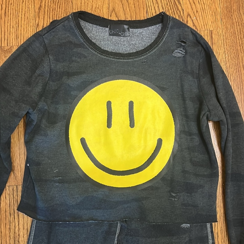 BNWT Smiley Matching Jogging Set - Picture 2 of 11